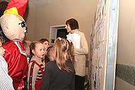 The exhibition of the childrens drawings 